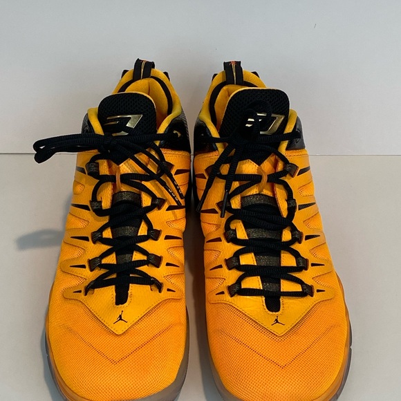 Air Jordan CP3.IX 'Yellow Dragon' 810868-012 12.5M - Picture 3 of 6